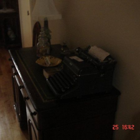 Bed and Breakfast Abbey House Томастаун Экстерьер фото