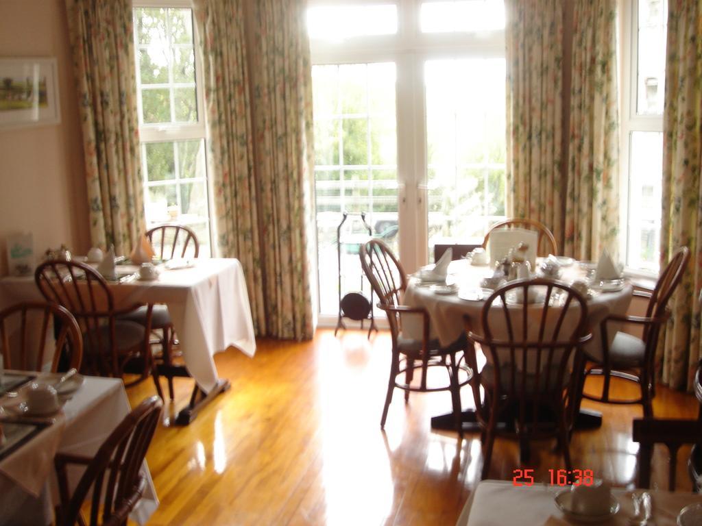 Bed and Breakfast Abbey House Томастаун Экстерьер фото